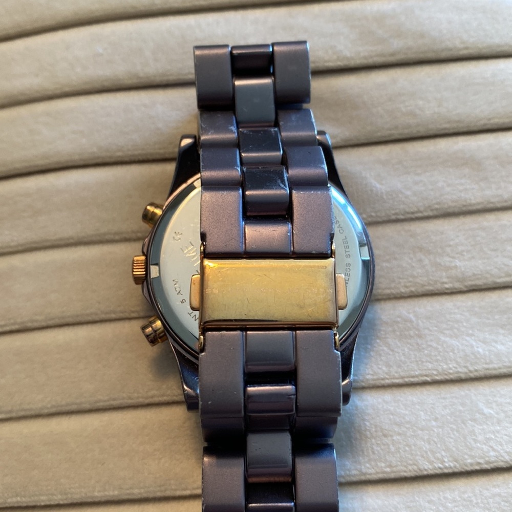 Marc Jacobs Watch - Picture 2 of 3